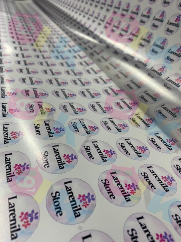 Stickers - Adhesivo troquelado 3x3cm Cantidad 350 unidades  $6000 - Oink Publicidad